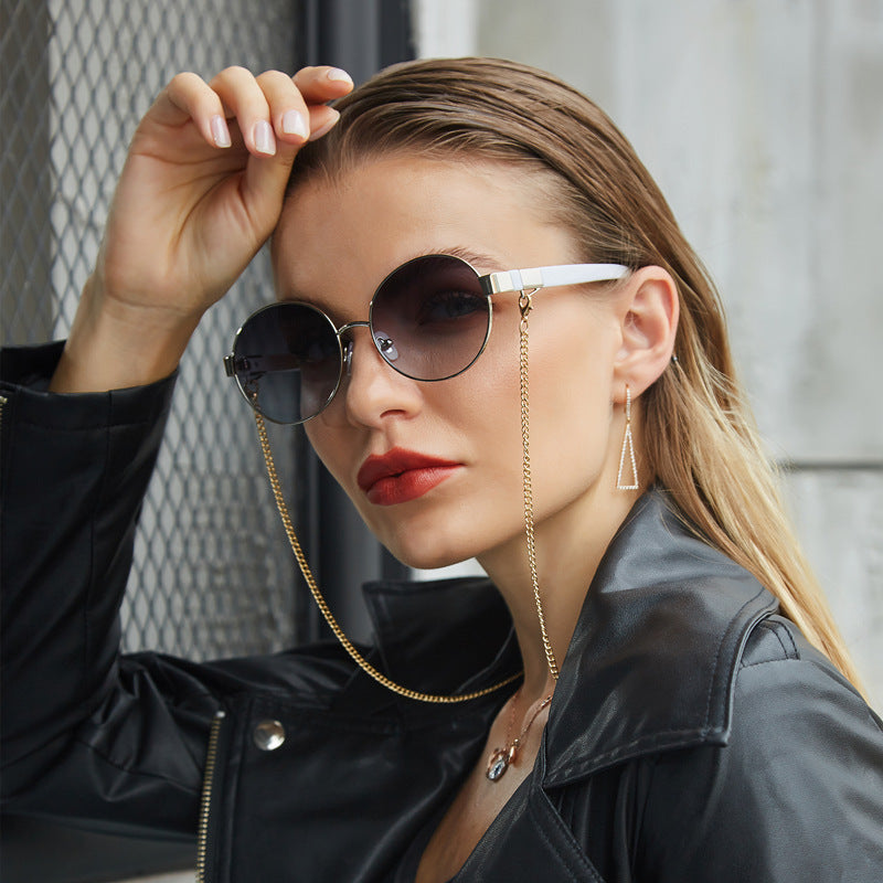 Small Round Frame Sunglasses With Chain