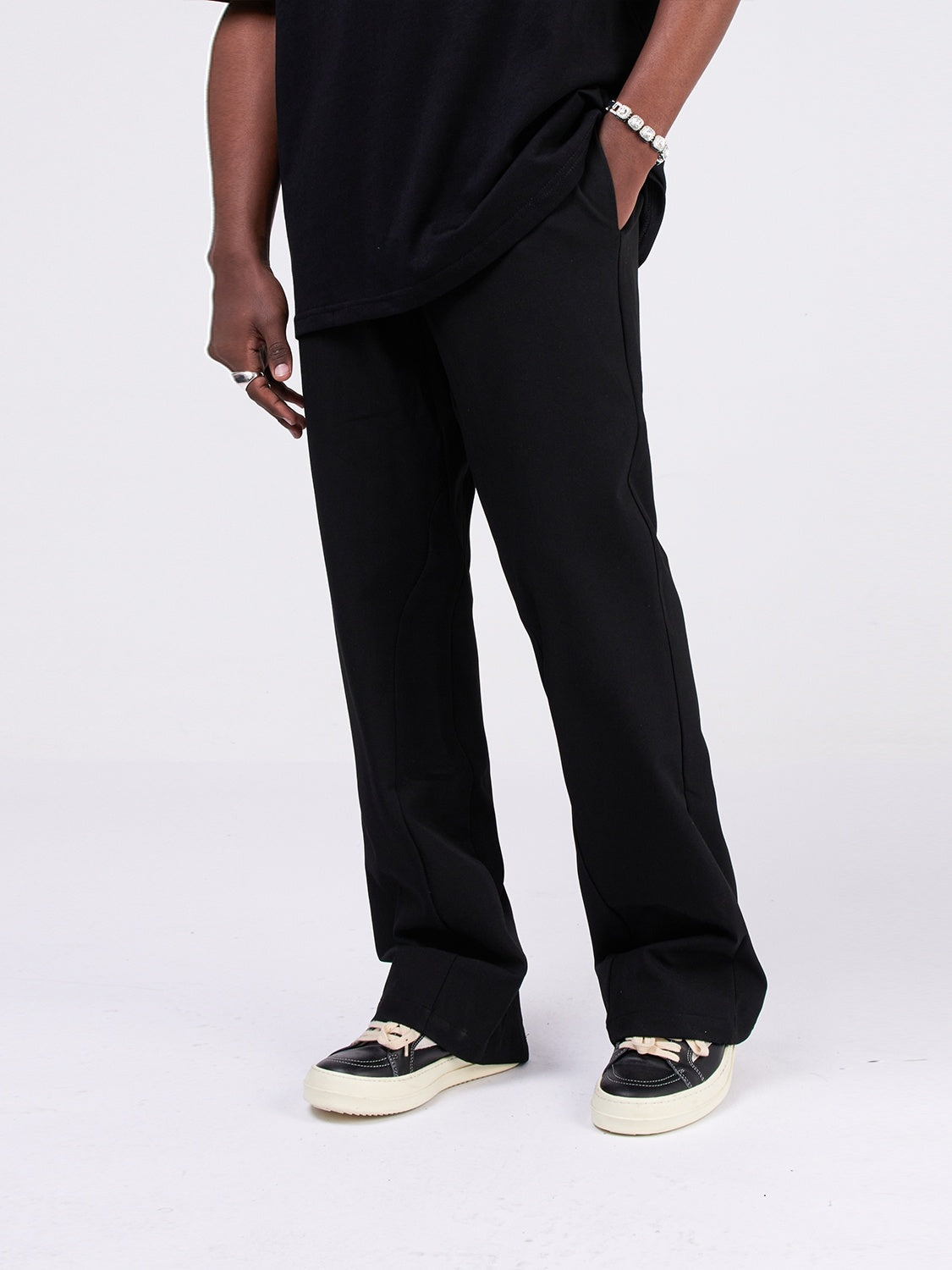 Black Loose Fitting Straight Casual Pants For Men