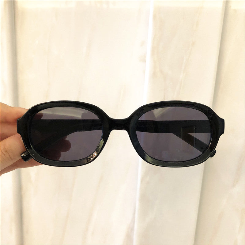 Ladies small frame retro sunglasses