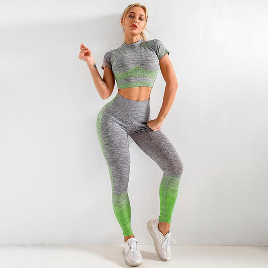 Seamless knitted yoga wear