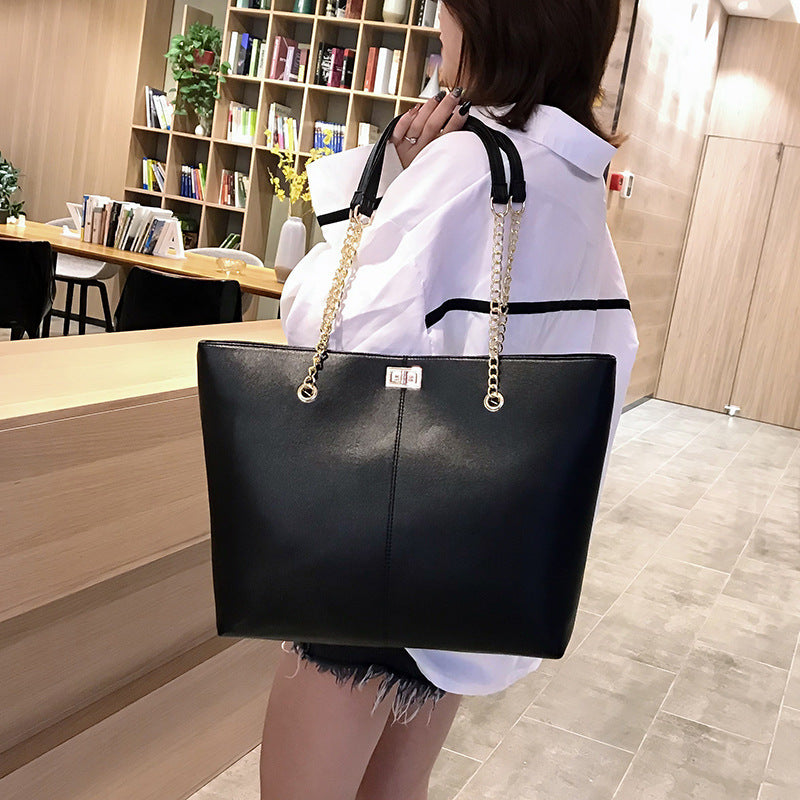 Chain shoulder bag handbag